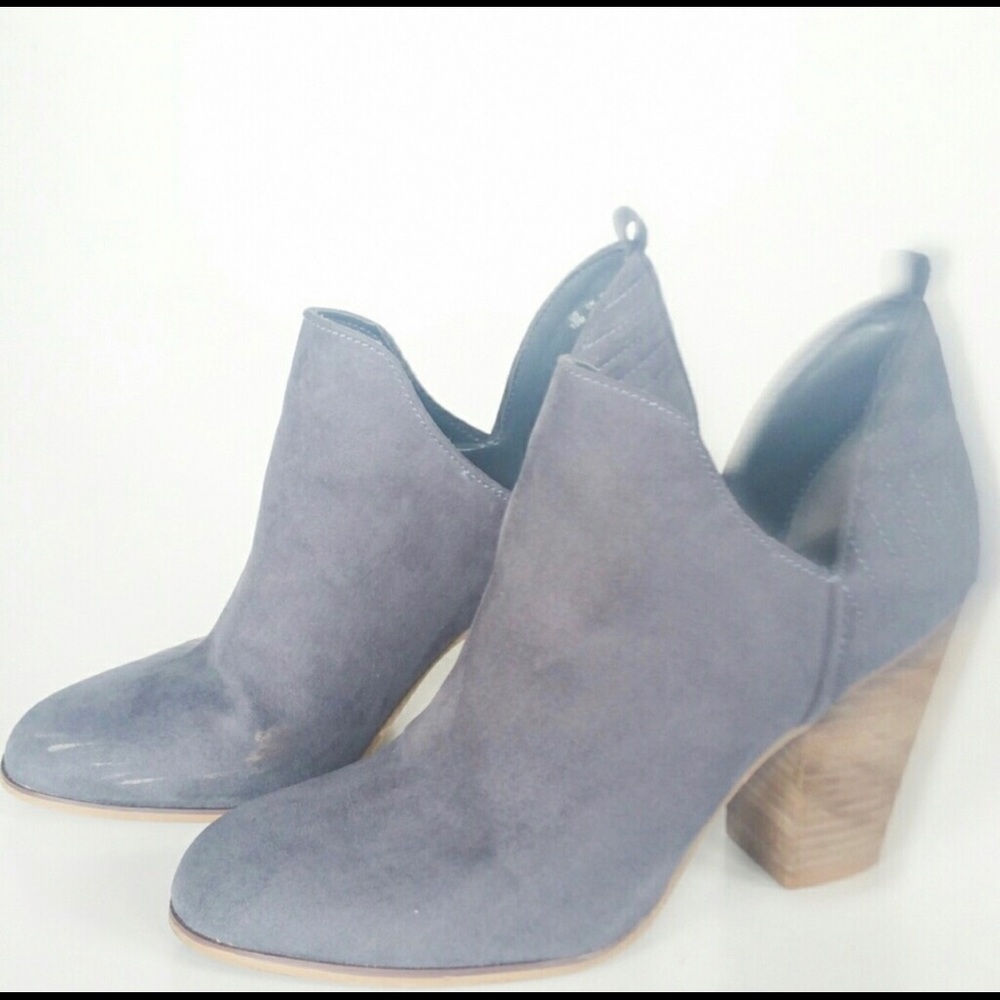 Carlos Santana Grey Faux Ankle Booties